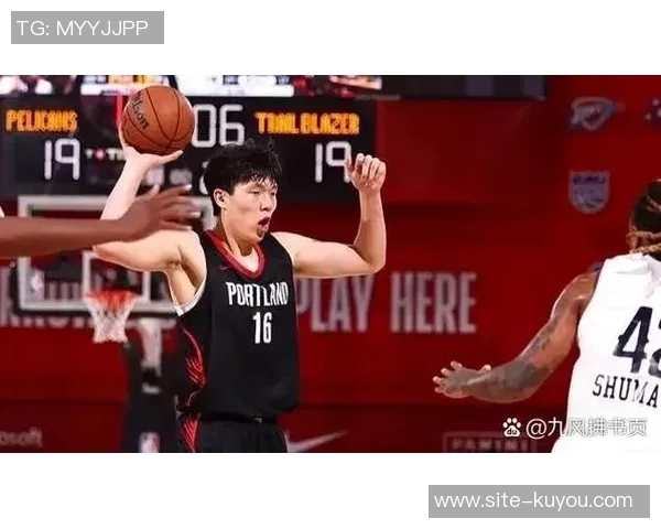 三球短暂出战15分钟高效表现三分球命中率50贡献11分2篮板3助攻