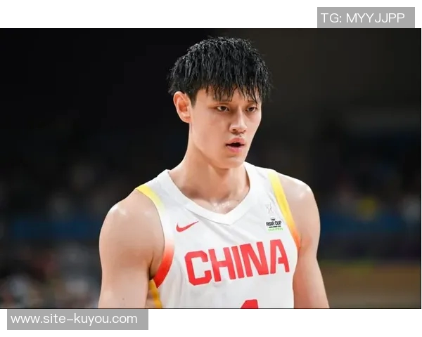 曾凡博在篮网定位为3D球员短暂出场是常态希望他保持积极心态继续努力